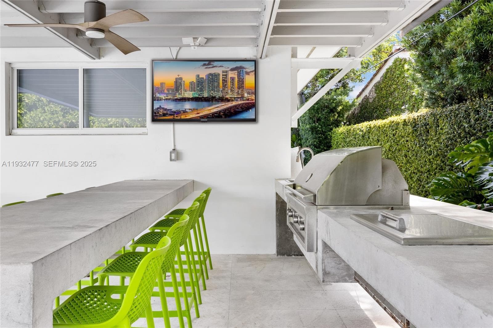 A11932477 — Miami Beach — 28