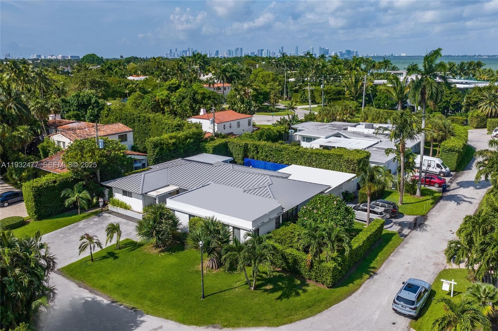 A11932477 — Miami Beach — 45