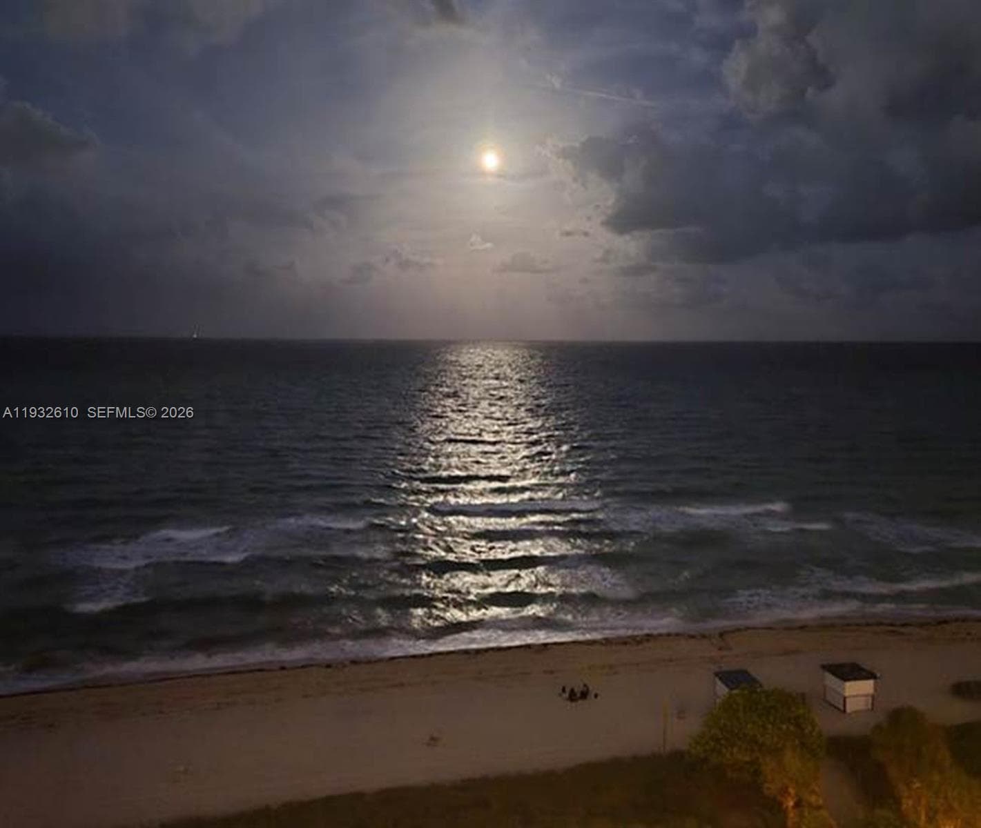 A11932610 — Miami Beach — 46