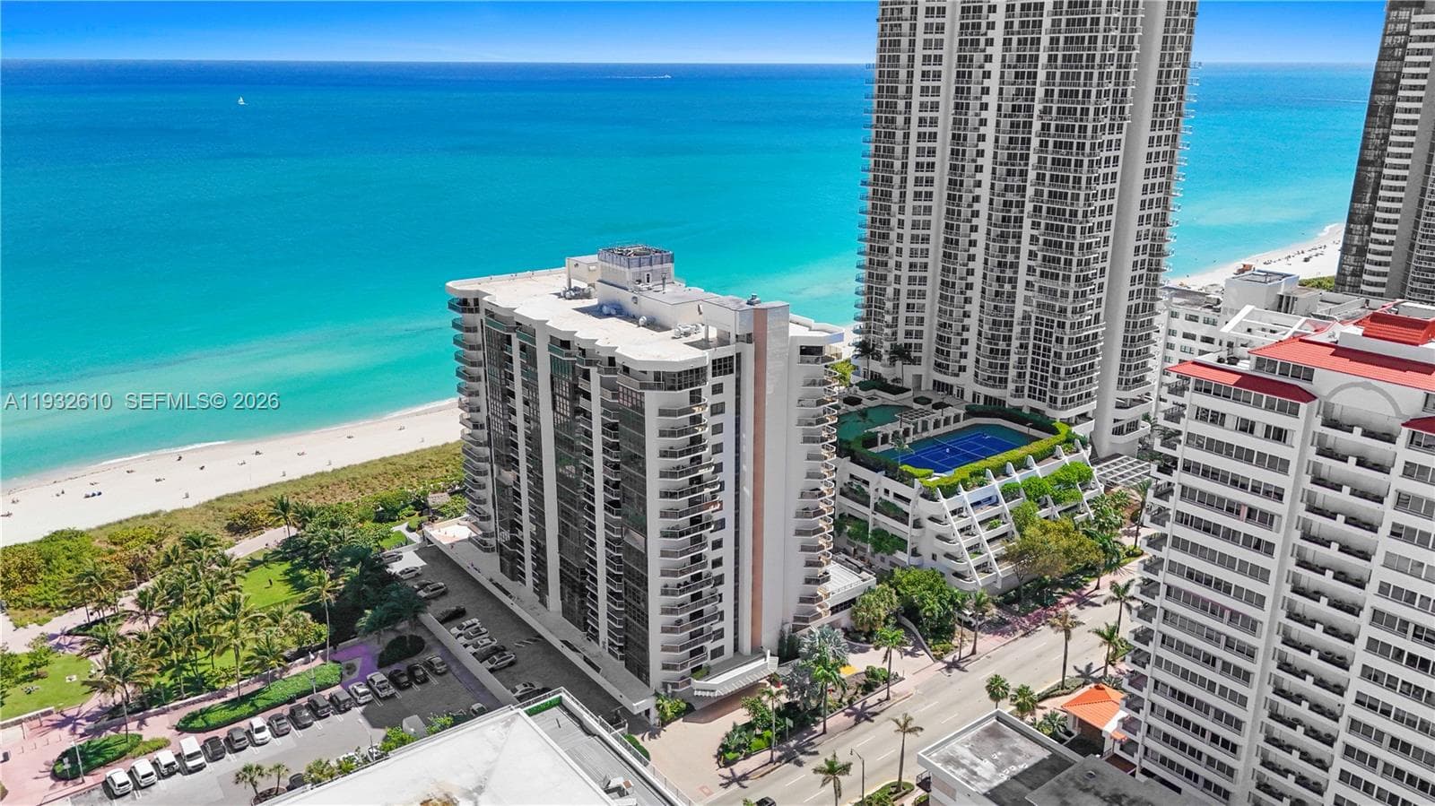 A11932610 — Miami Beach — 54