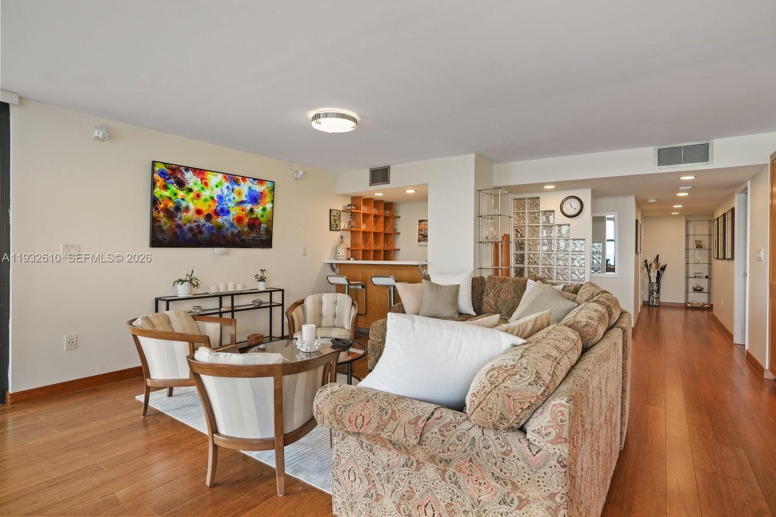 A11932610 — Miami Beach — 31
