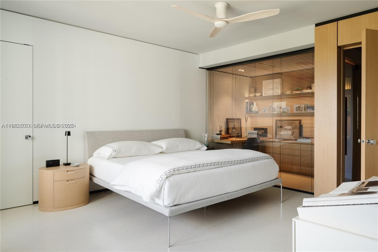A11932670 — Miami Beach — 3