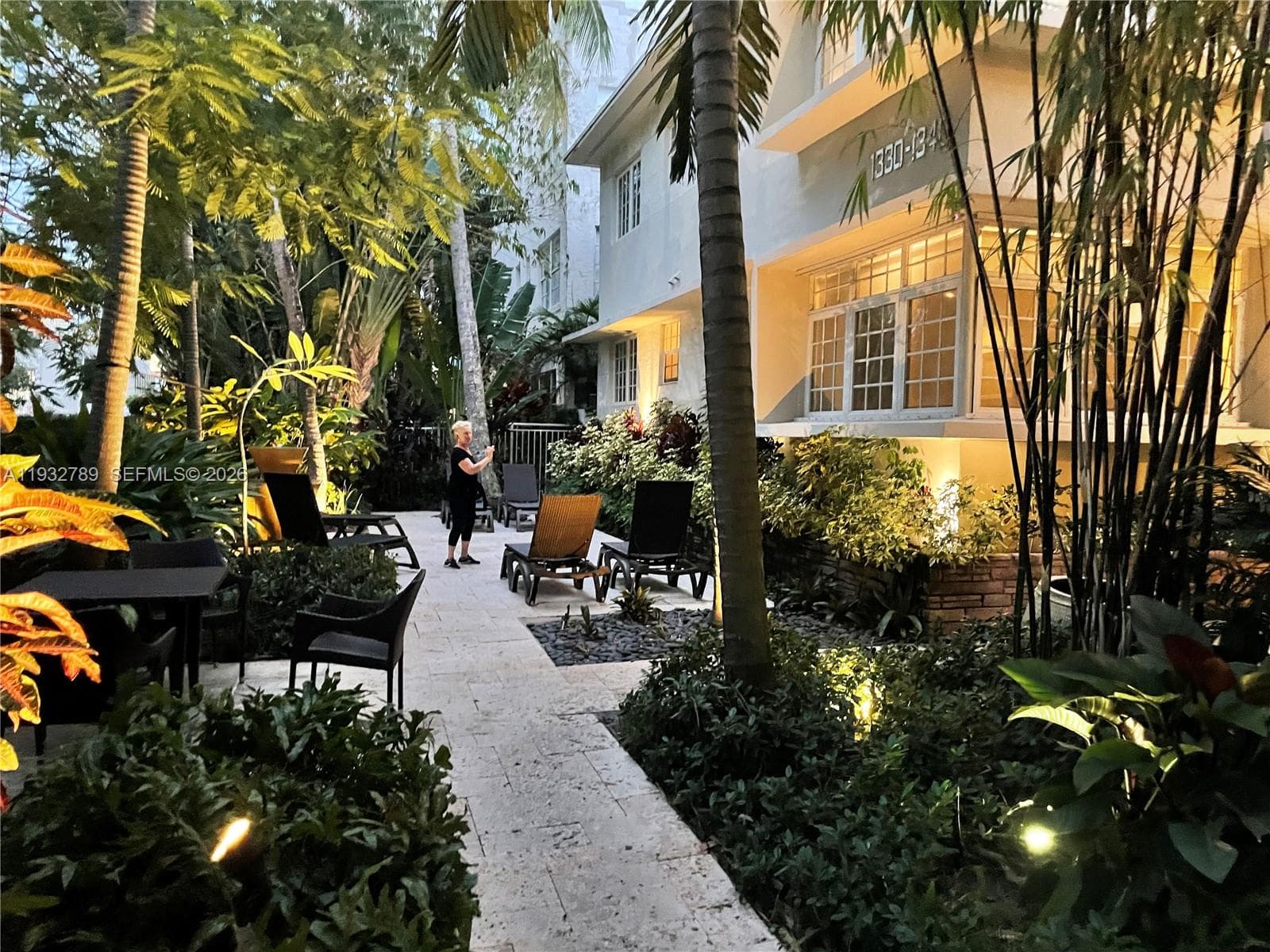 A11932789 — Miami Beach — 27