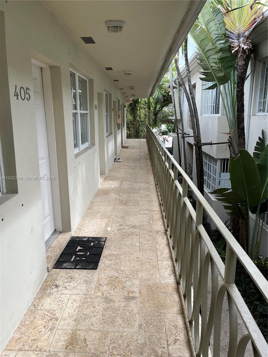A11932789 — Miami Beach — 24