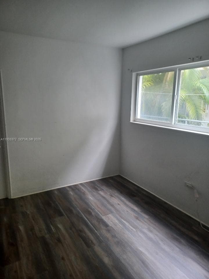 A11933372 — Miami Beach — 6