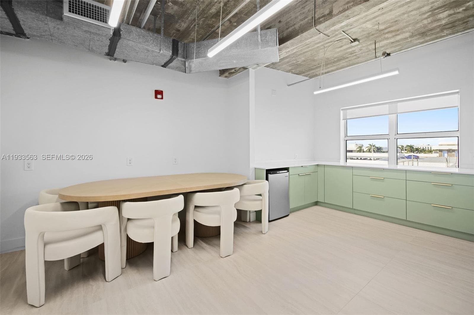 A11933563 — Miami Beach — 26