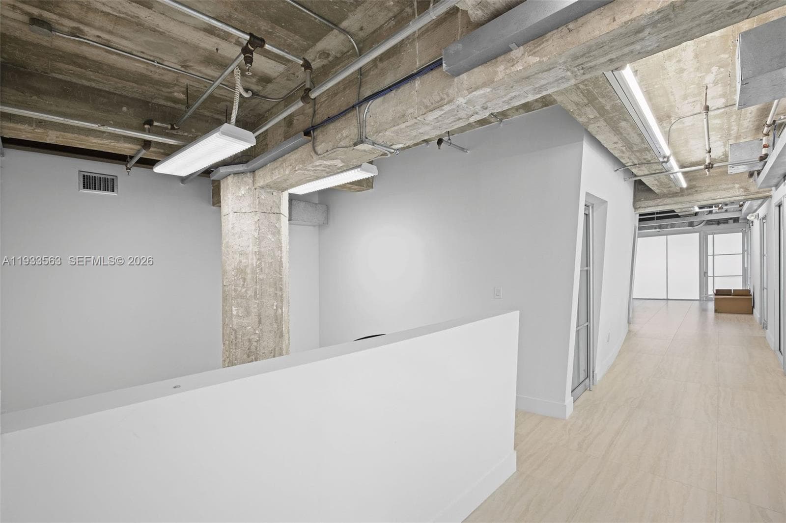 A11933563 — Miami Beach — 9
