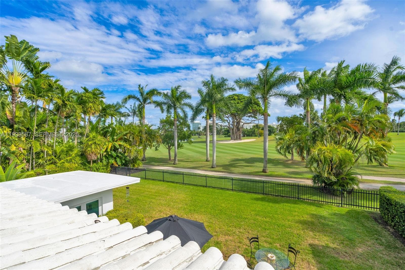 A11933567 — Miami Beach — 27