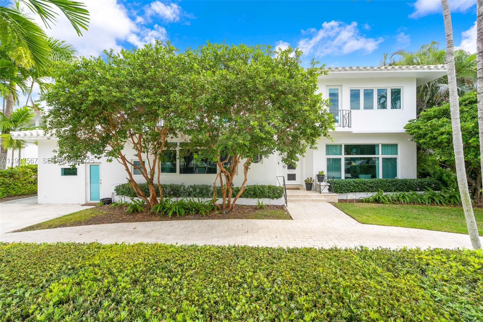 A11933567 — Miami Beach — 9