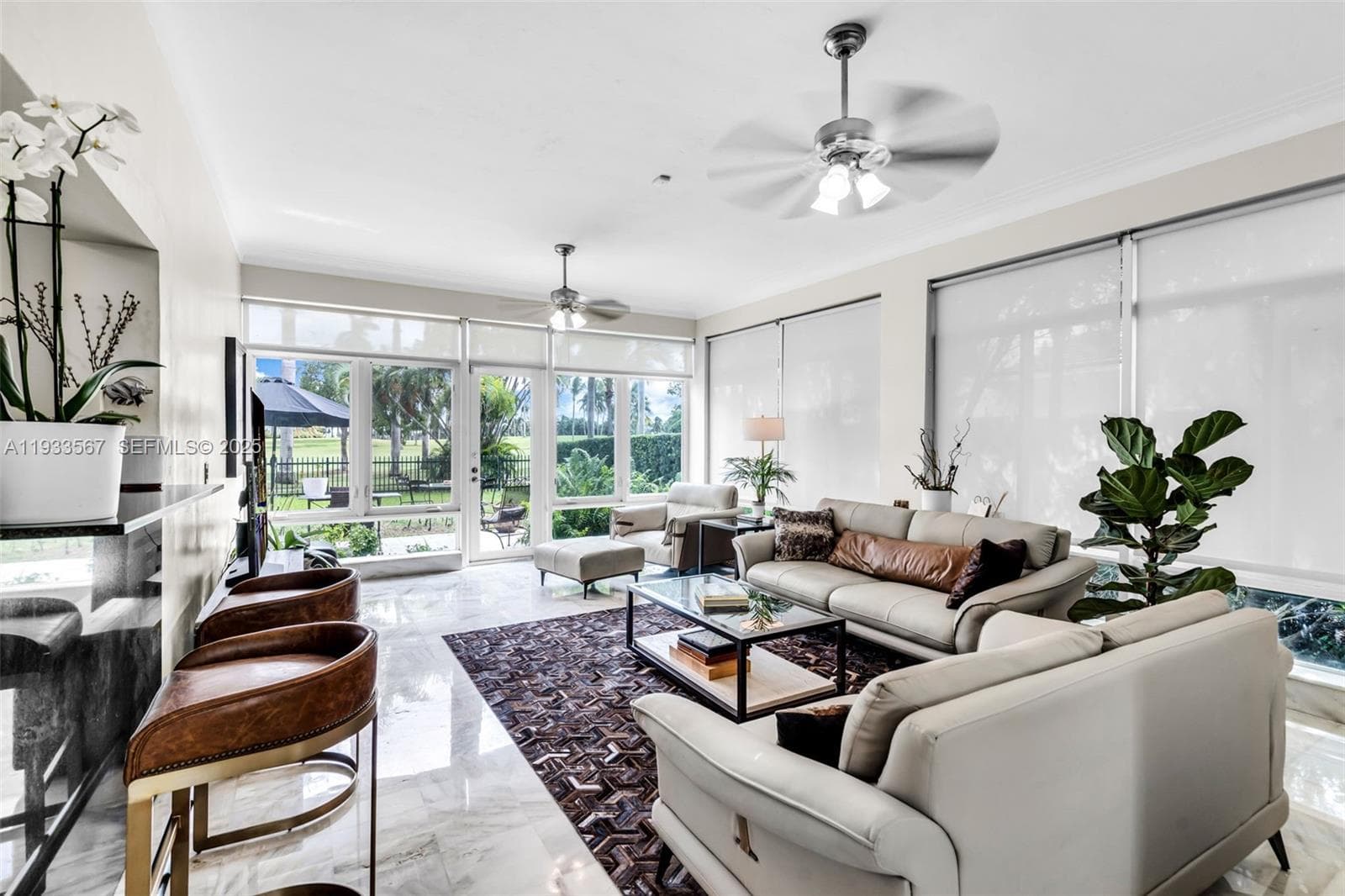 A11933567 — Miami Beach — 14