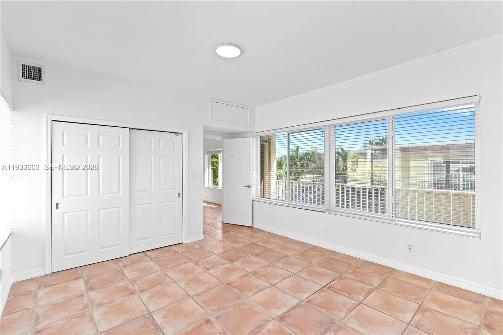 A11933603 — Miami Beach — 7