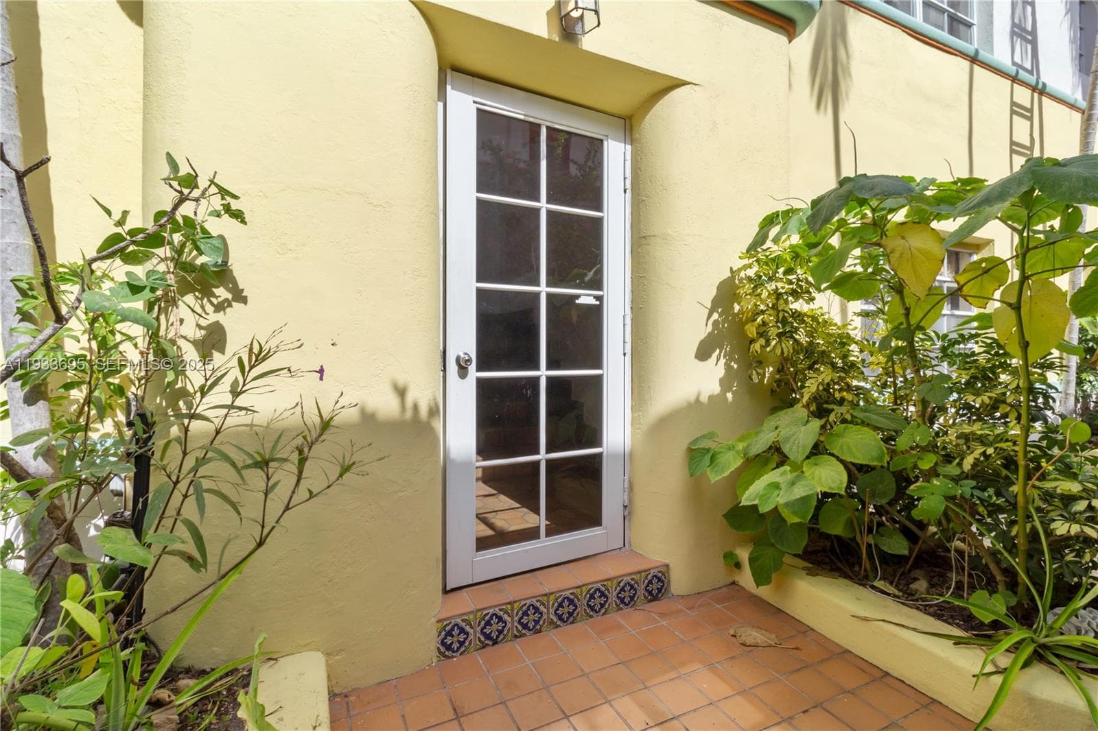 A11933695 — Miami Beach — 17