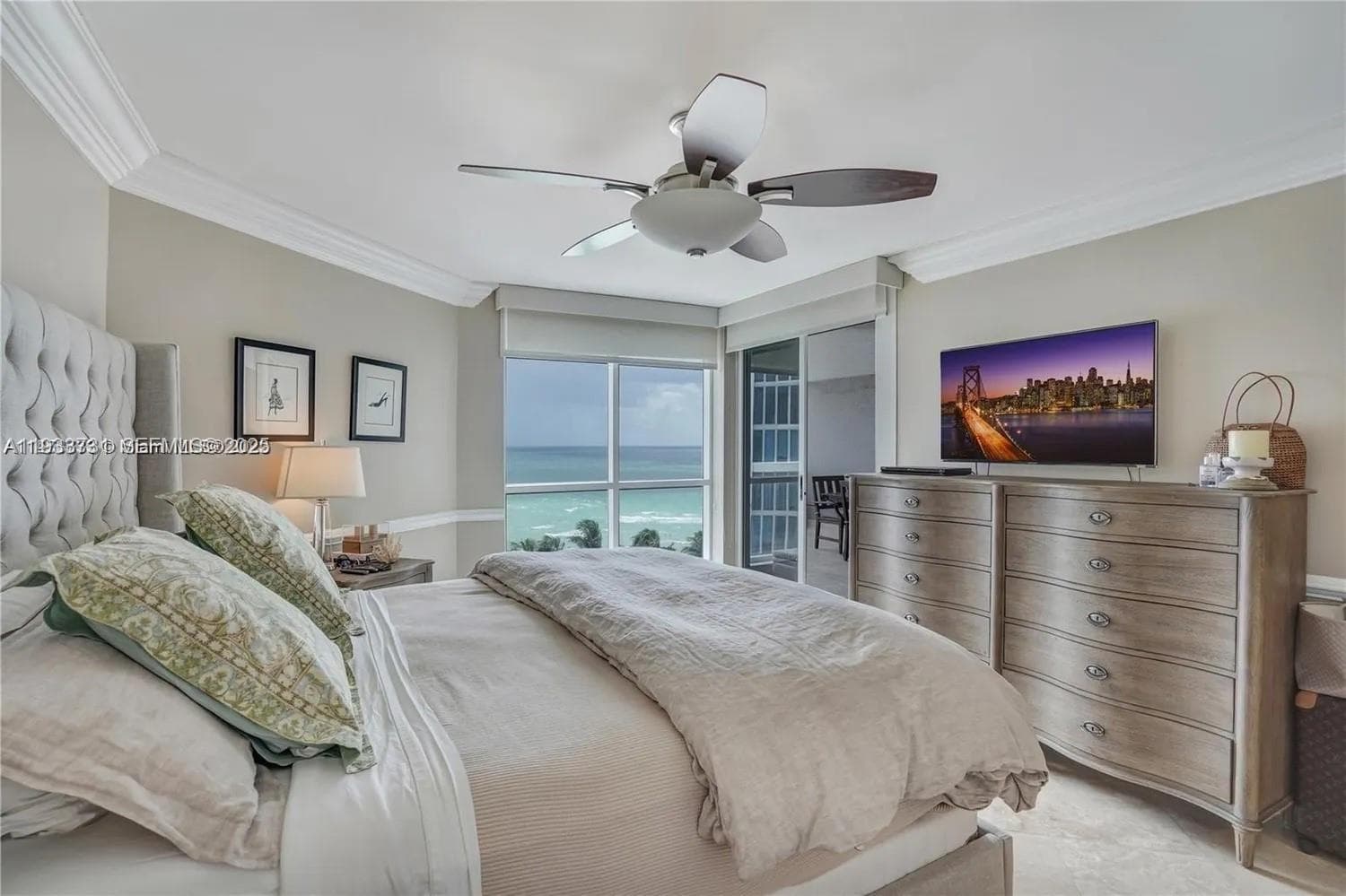 A11933731 — Miami Beach — 4