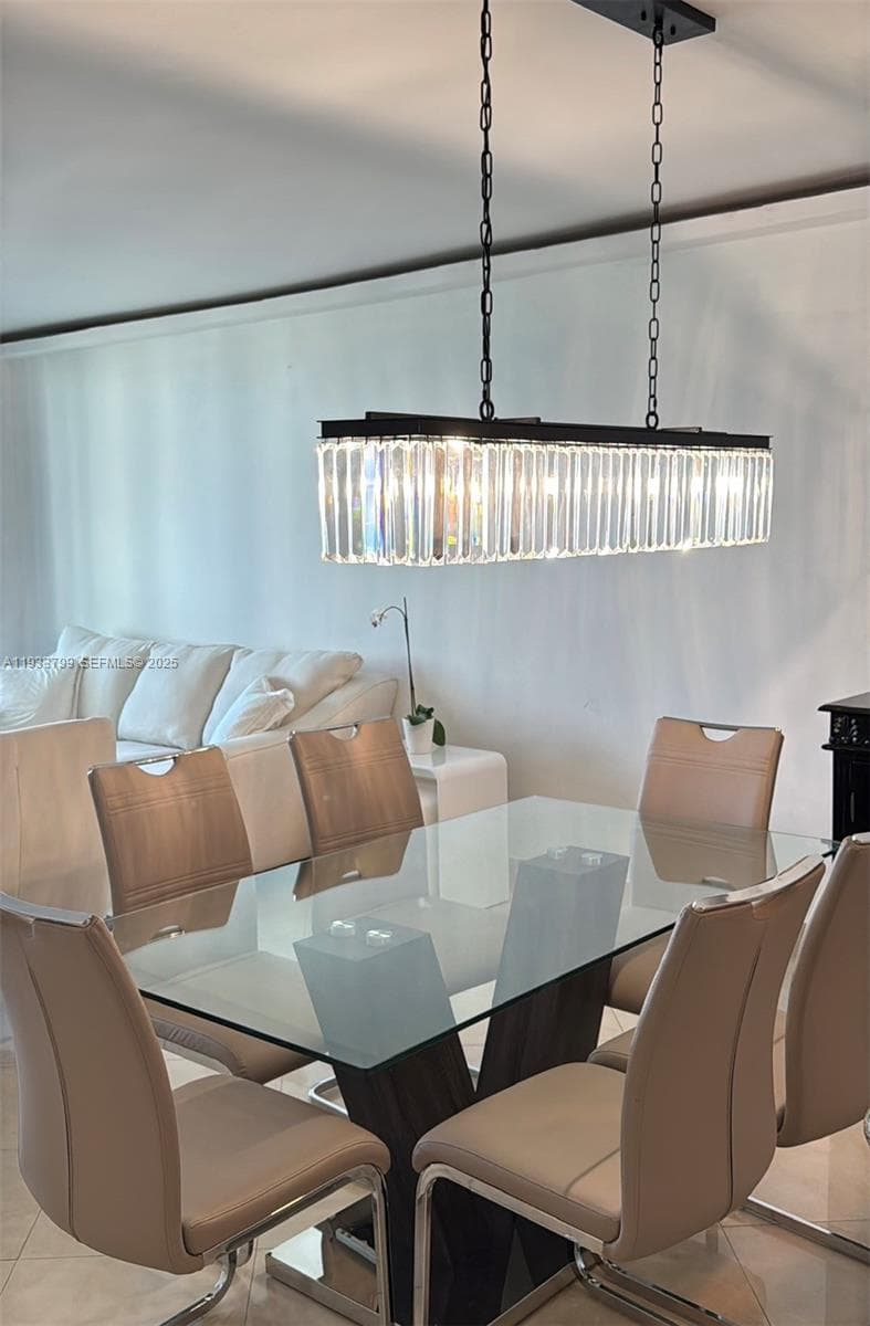 A11933799 — Miami Beach — 6