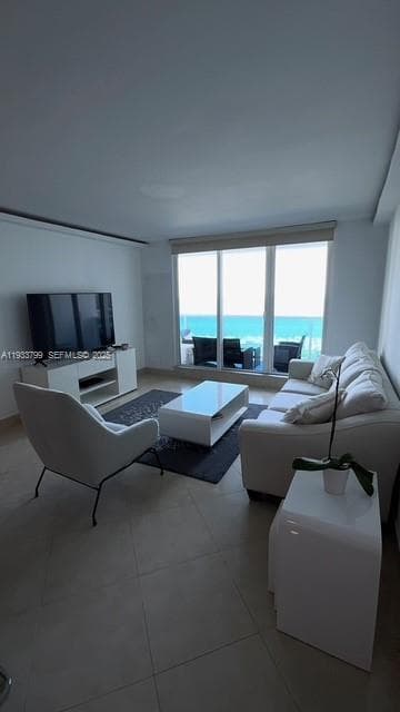 A11933799 — Miami Beach — 5