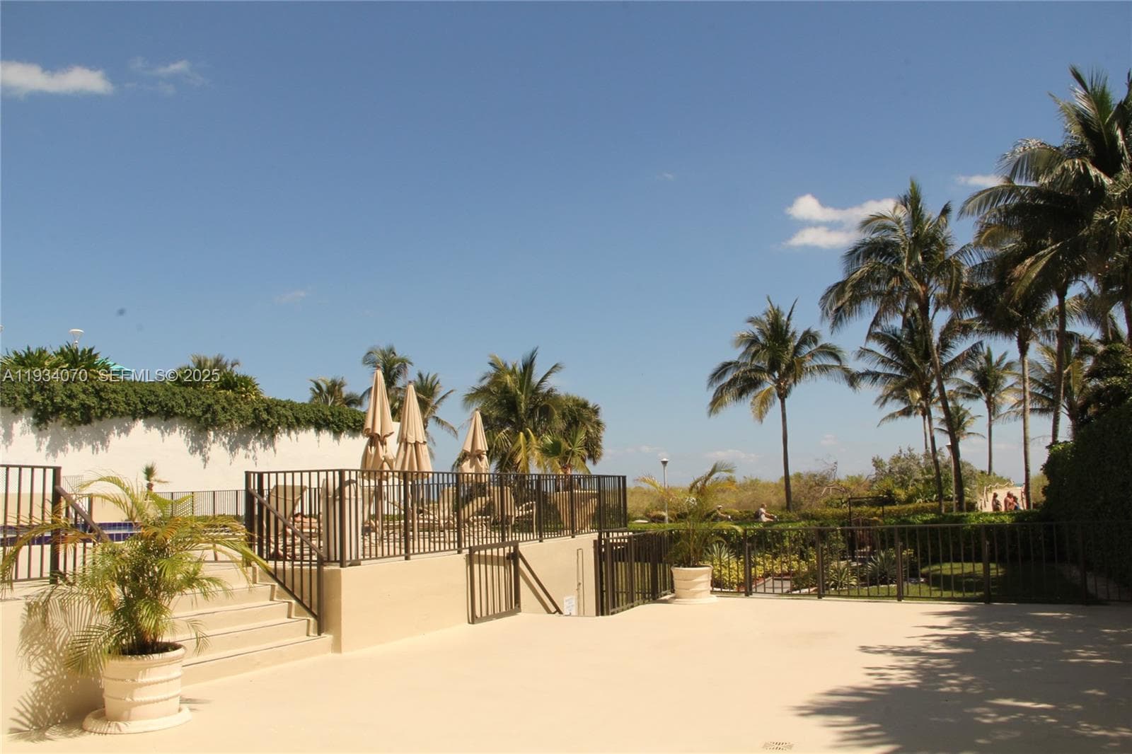 A11934070 — Miami Beach — 26