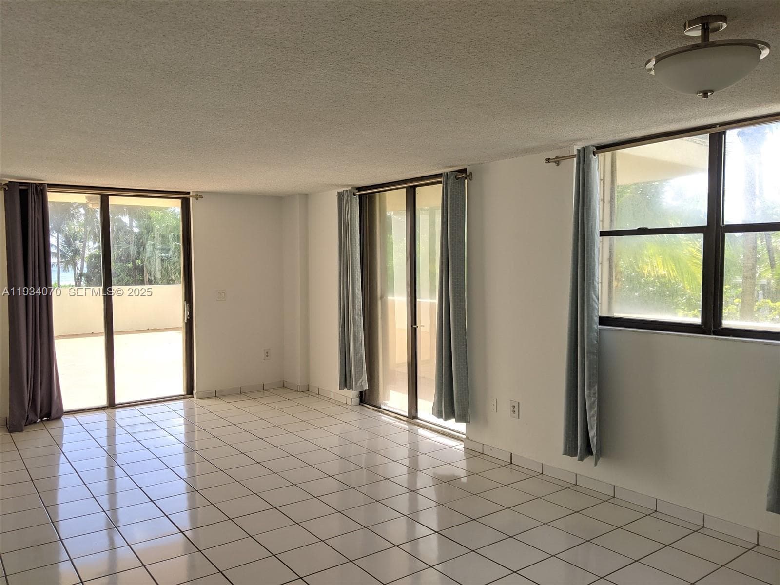A11934070 — Miami Beach — 5