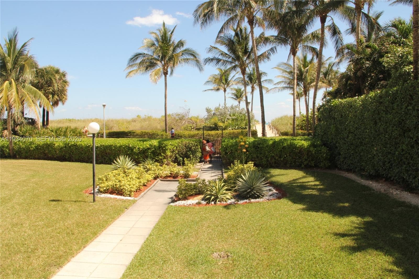 A11934070 — Miami Beach — 24