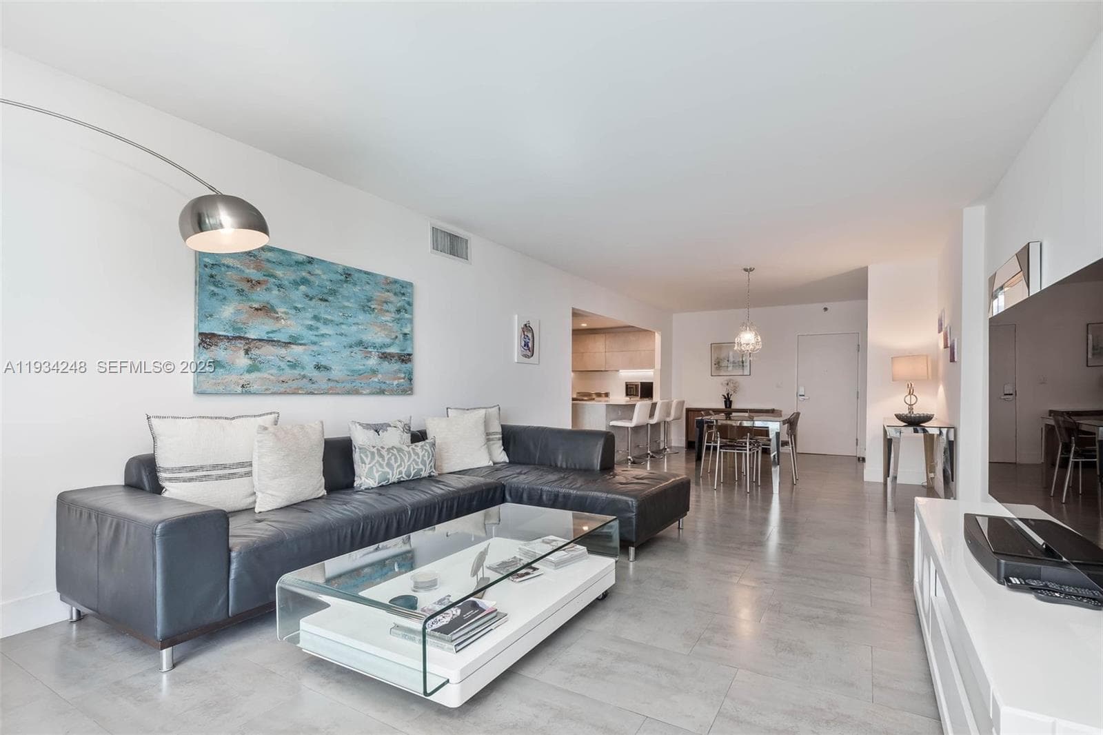 A11934248 — Miami Beach — 5