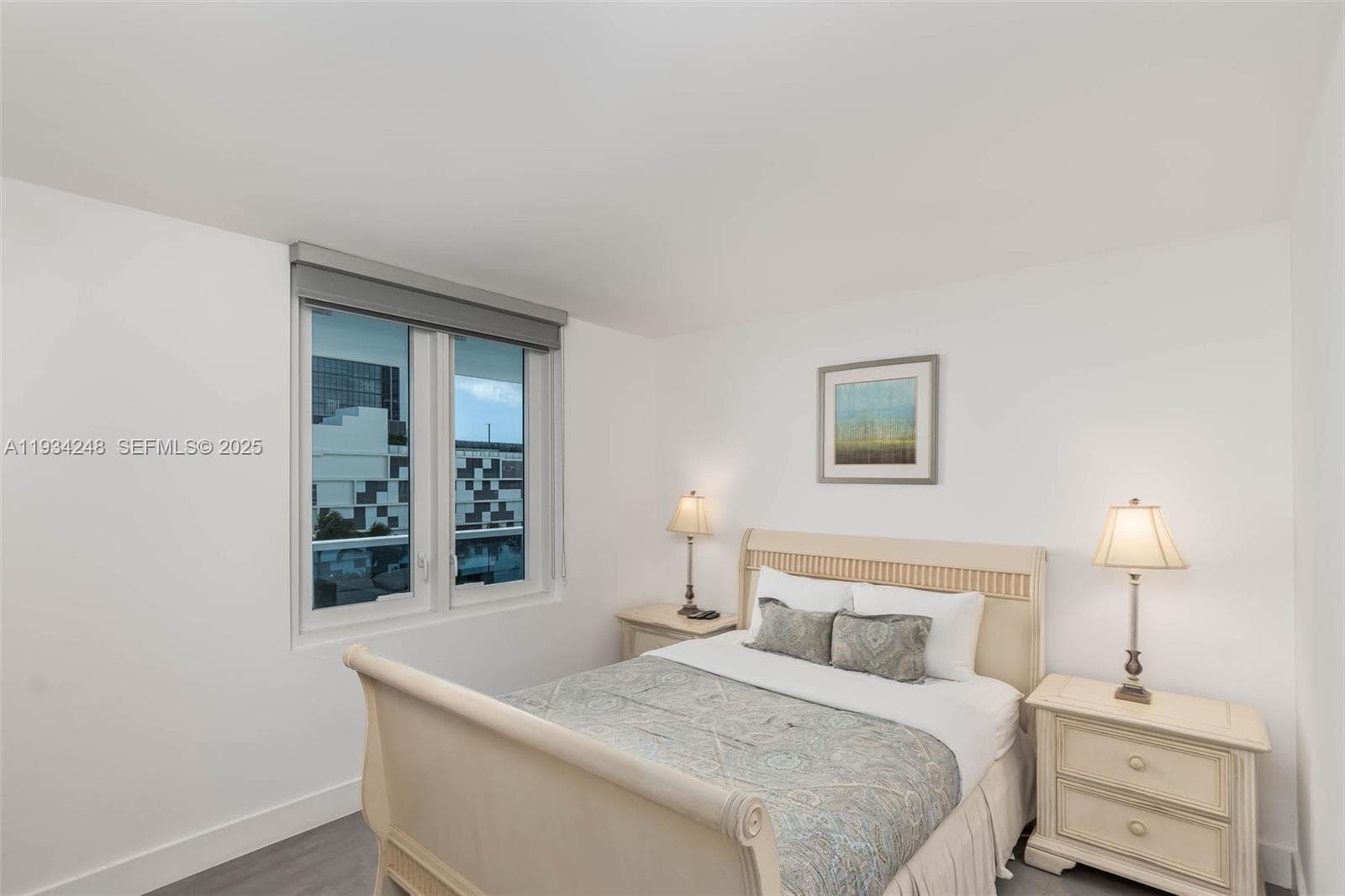 A11934248 — Miami Beach — 20