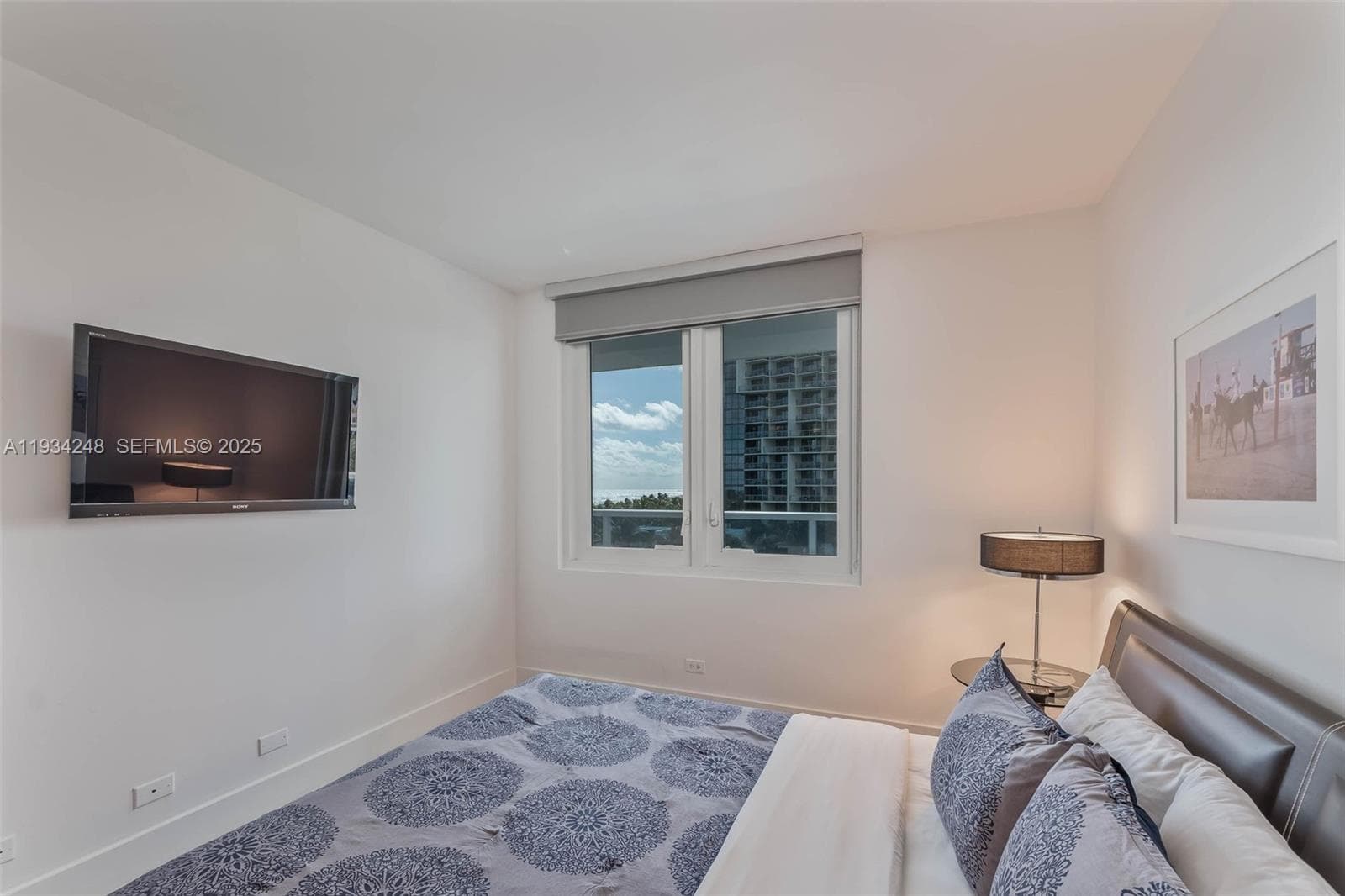 A11934248 — Miami Beach — 24