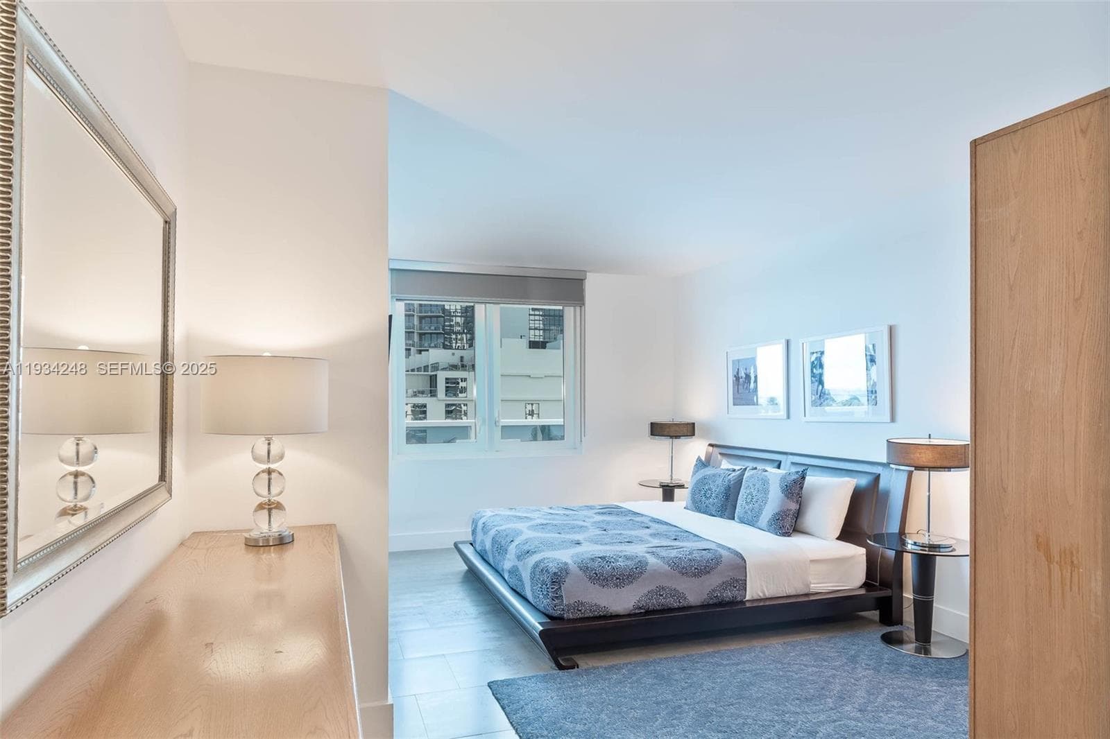 A11934248 — Miami Beach — 15