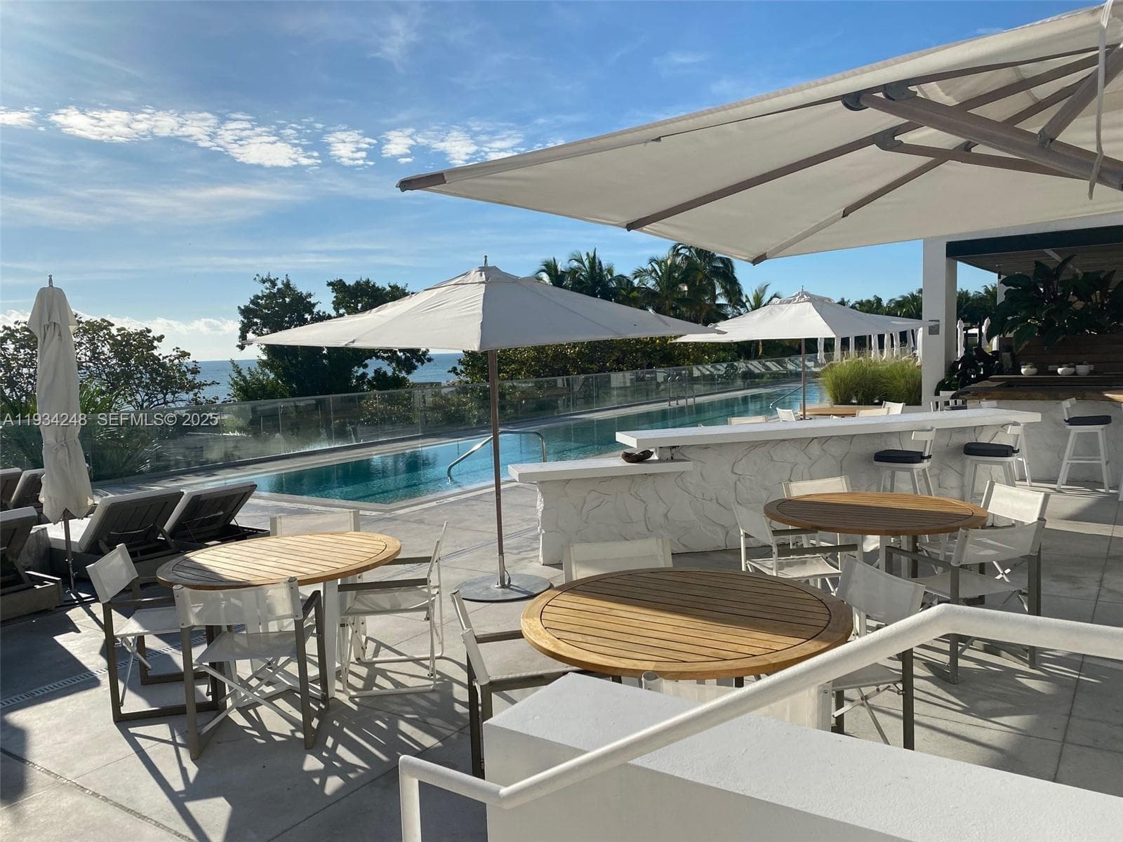 A11934248 — Miami Beach — 31