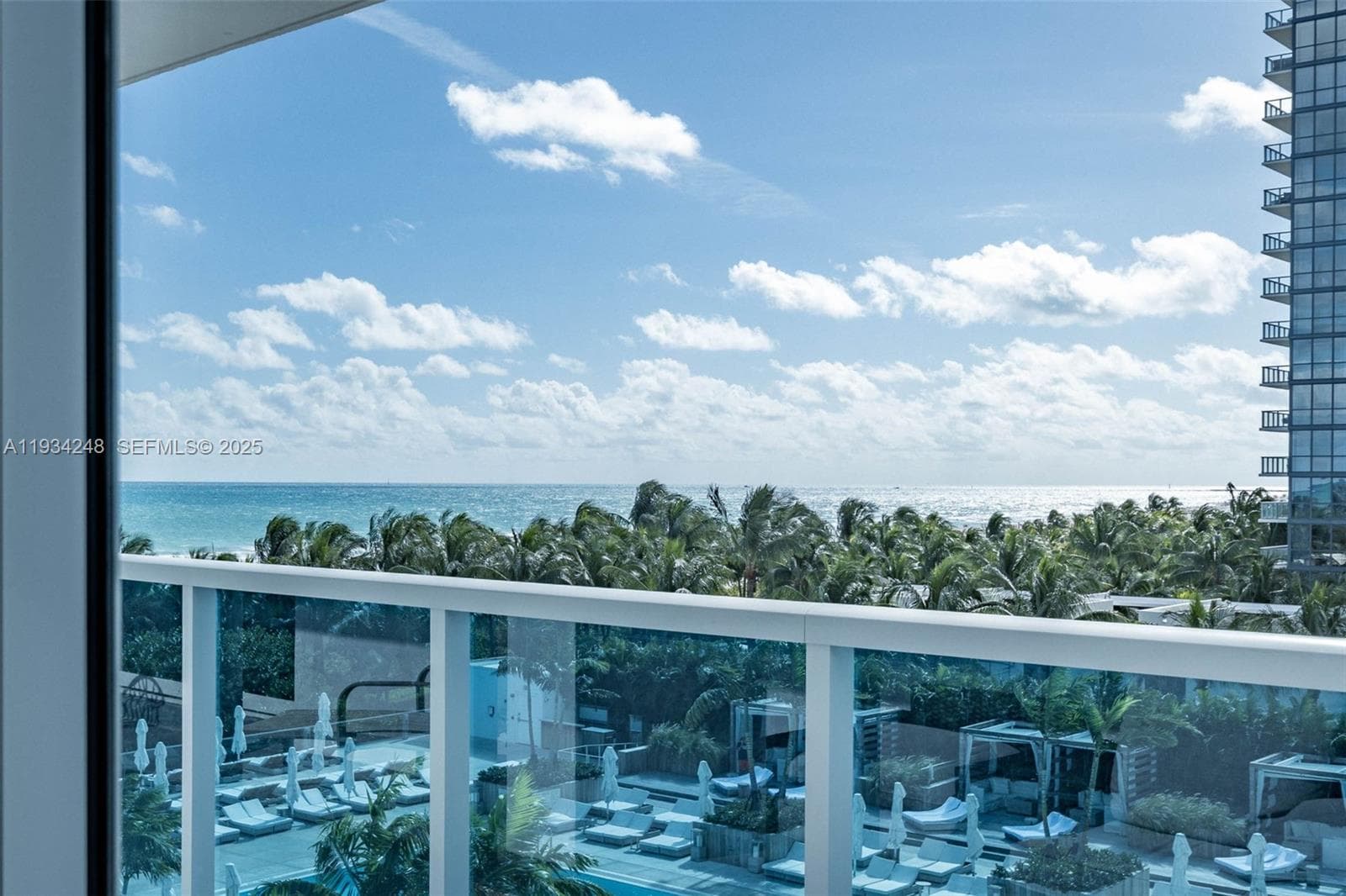 A11934248 — Miami Beach — 25