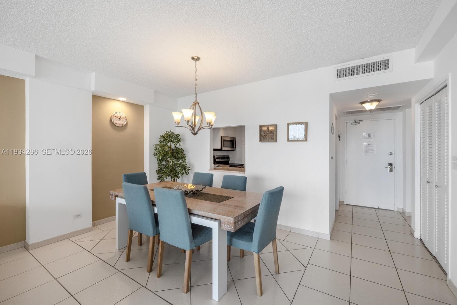 A11934286 — Miami Beach — 17