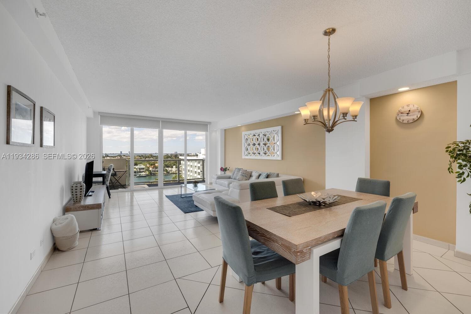 A11934286 — Miami Beach — 15