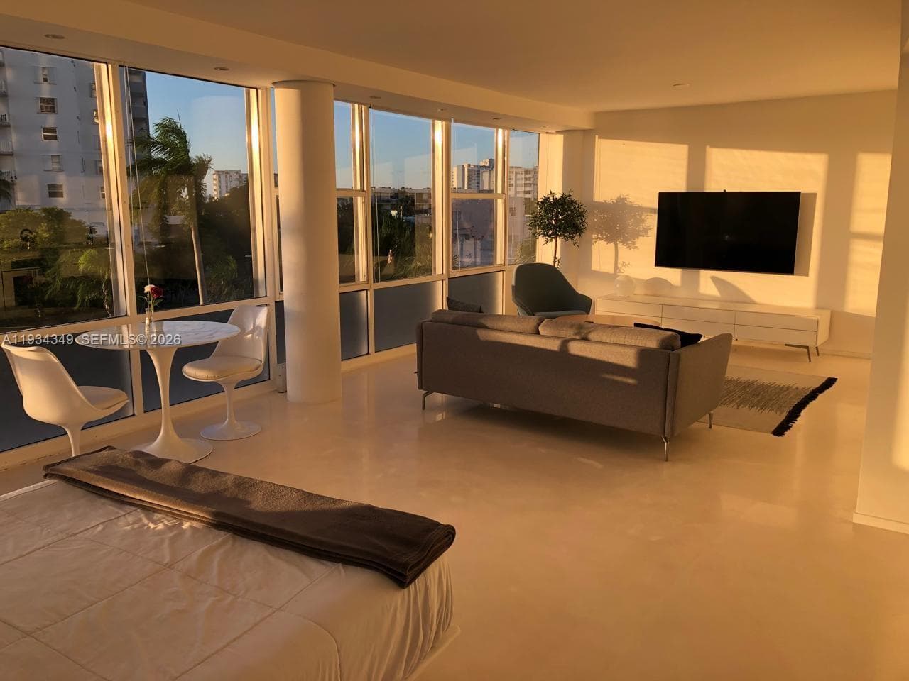 A11934349 — Miami Beach — 2