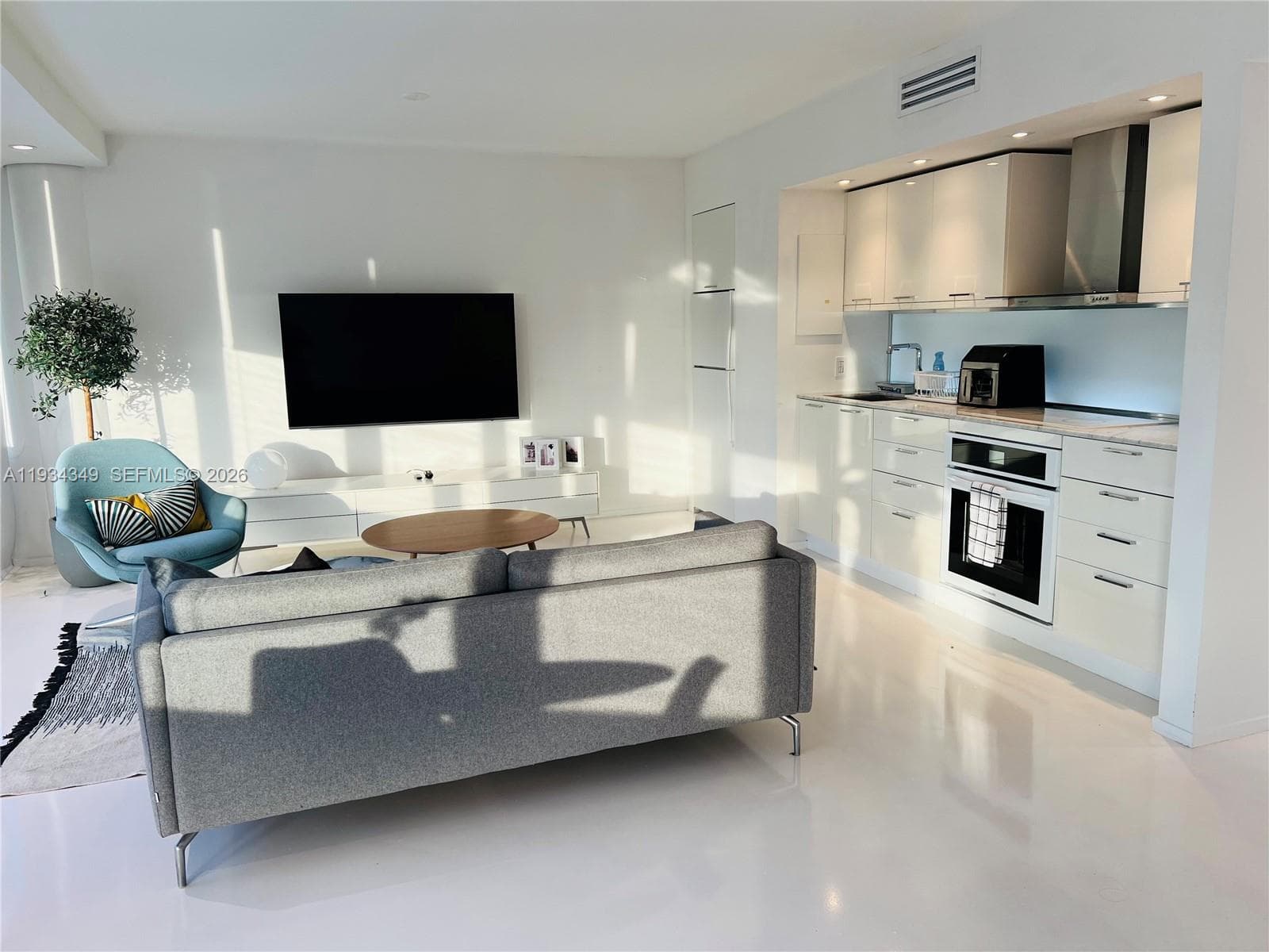 A11934349 — Miami Beach — 16
