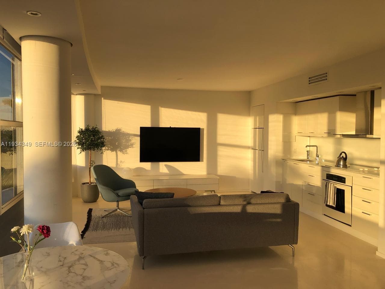A11934349 — Miami Beach