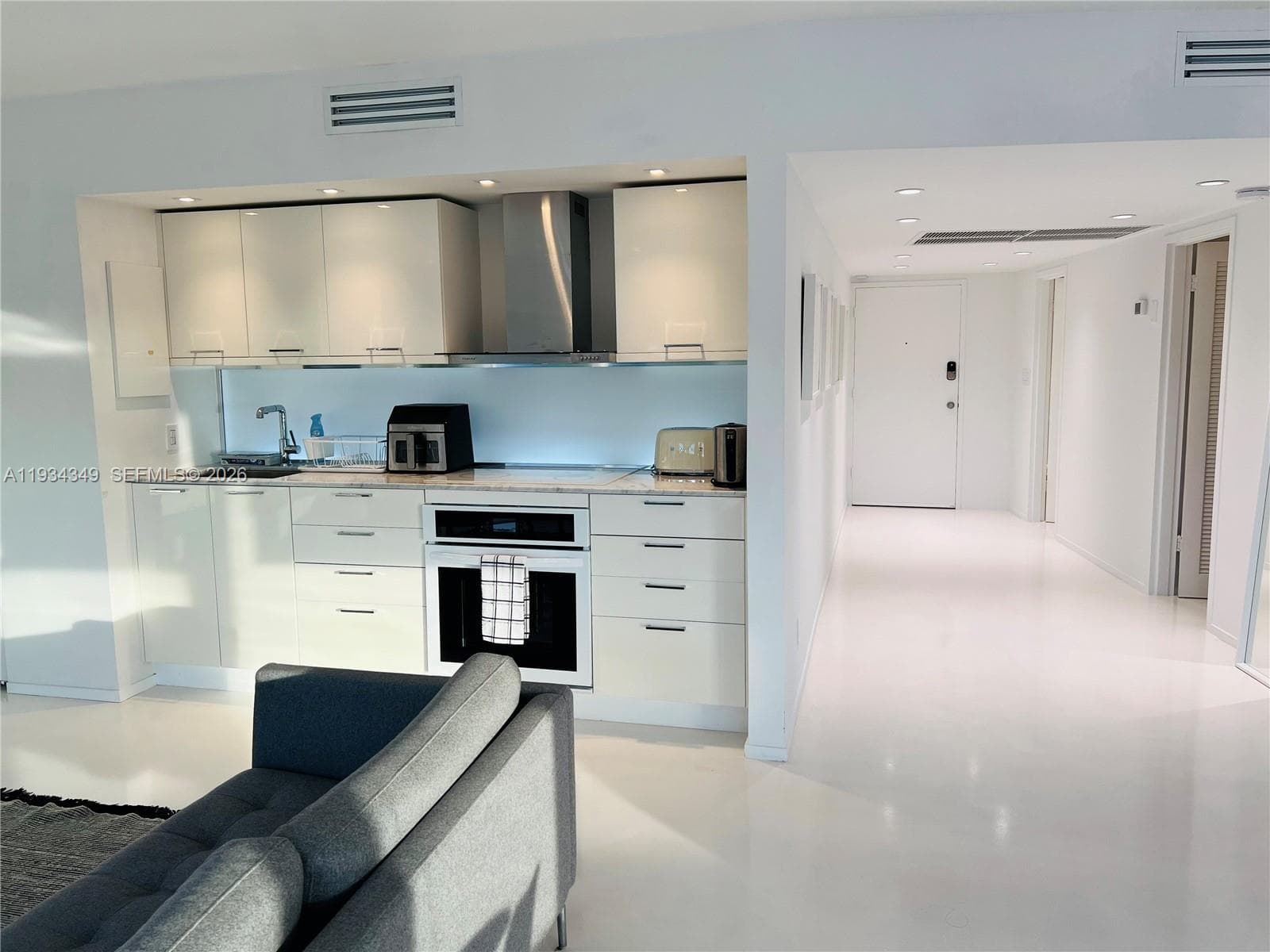 A11934349 — Miami Beach — 14