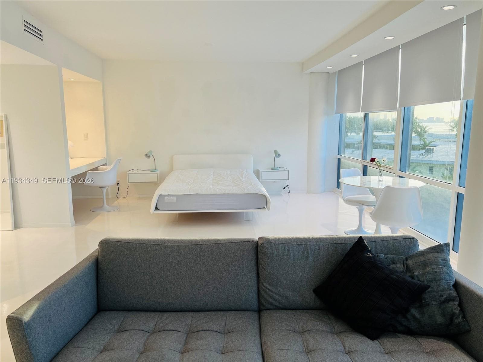 A11934349 — Miami Beach — 11
