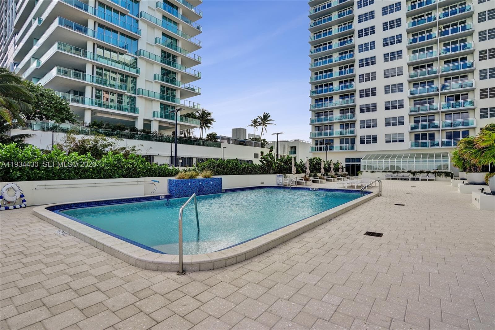A11934430 — Miami Beach — 56
