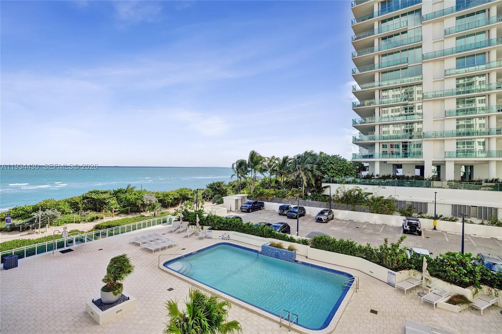 A11934430 — Miami Beach — 16