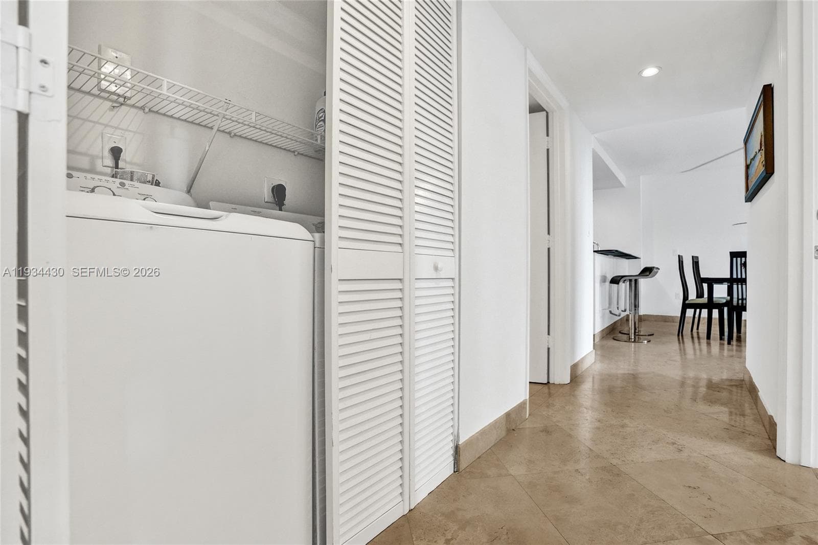 A11934430 — Miami Beach — 30