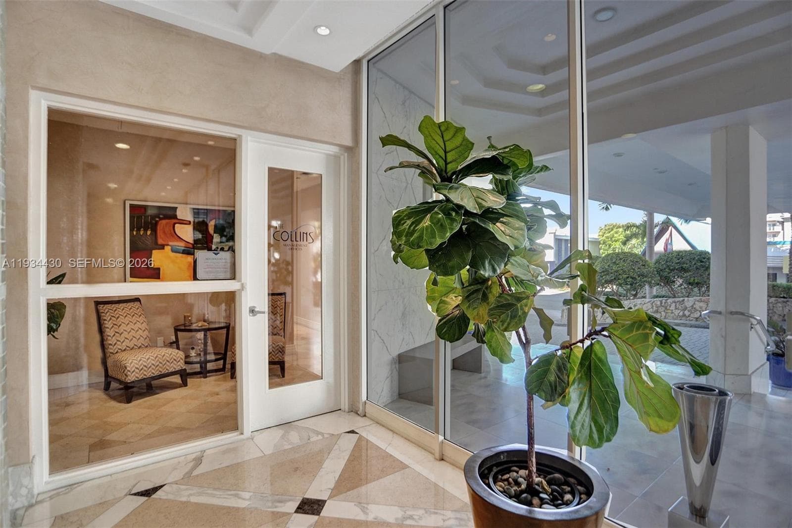 A11934430 — Miami Beach — 38