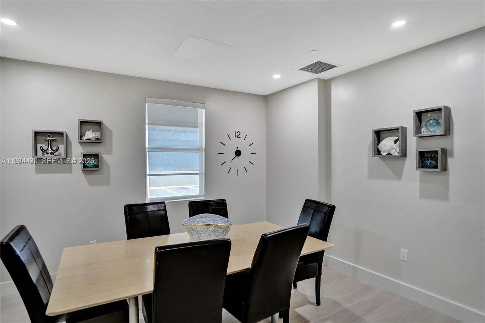 A11934430 — Miami Beach — 49