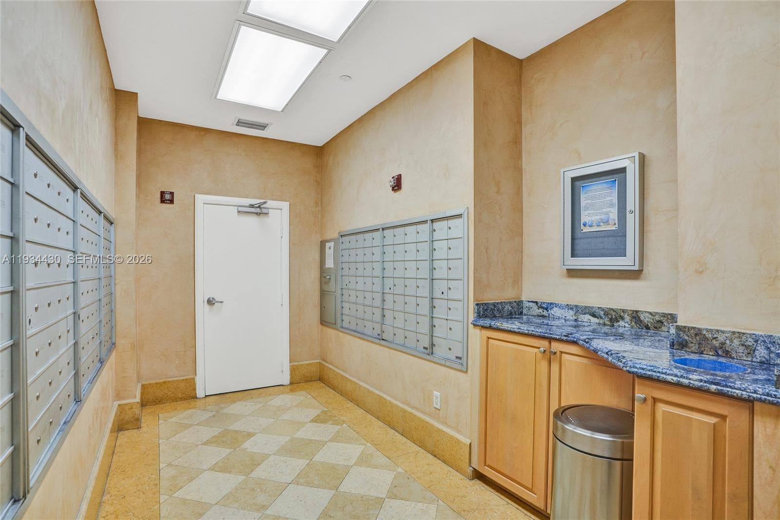 A11934430 — Miami Beach — 51