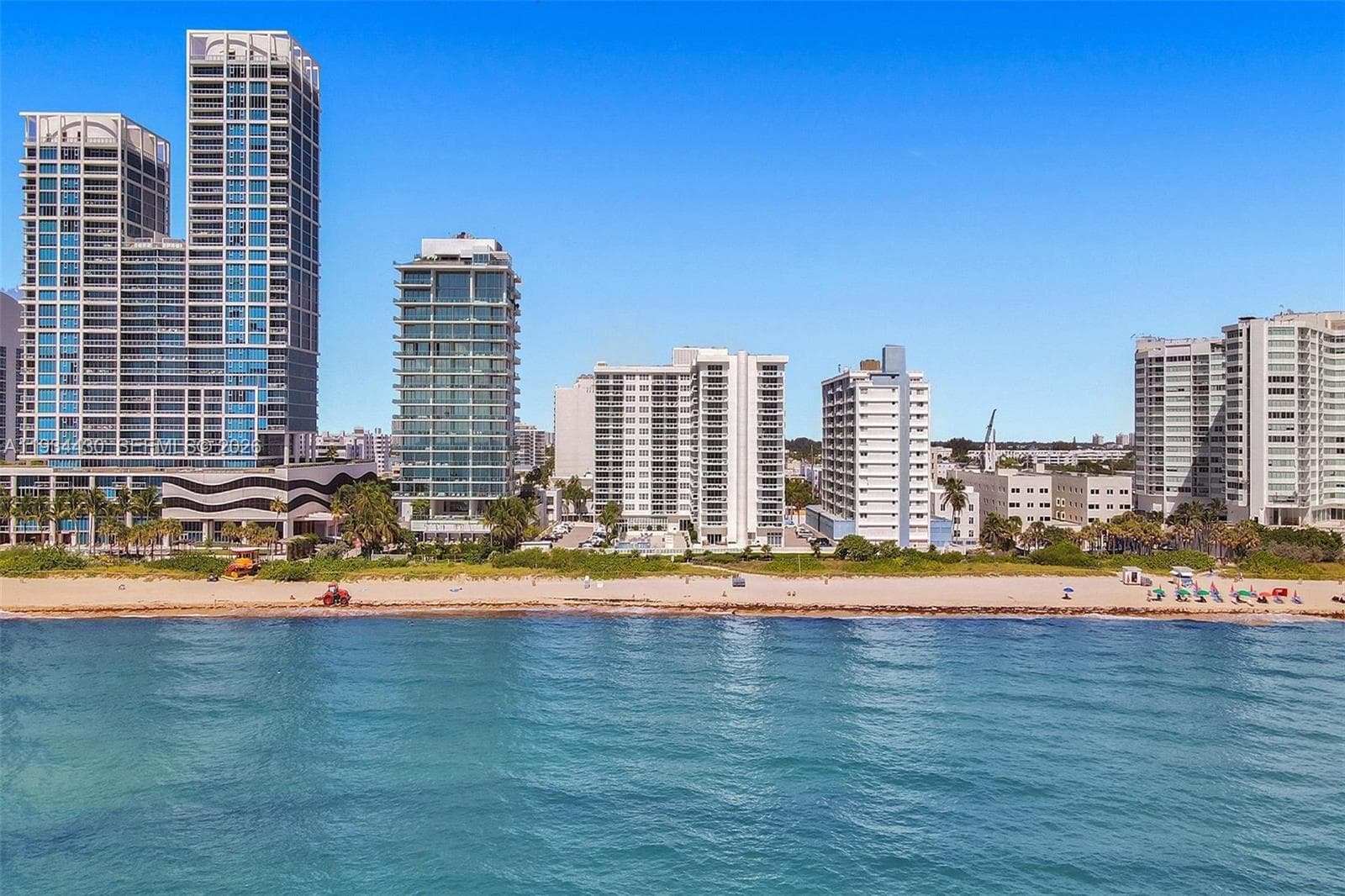 A11934430 — Miami Beach — 59