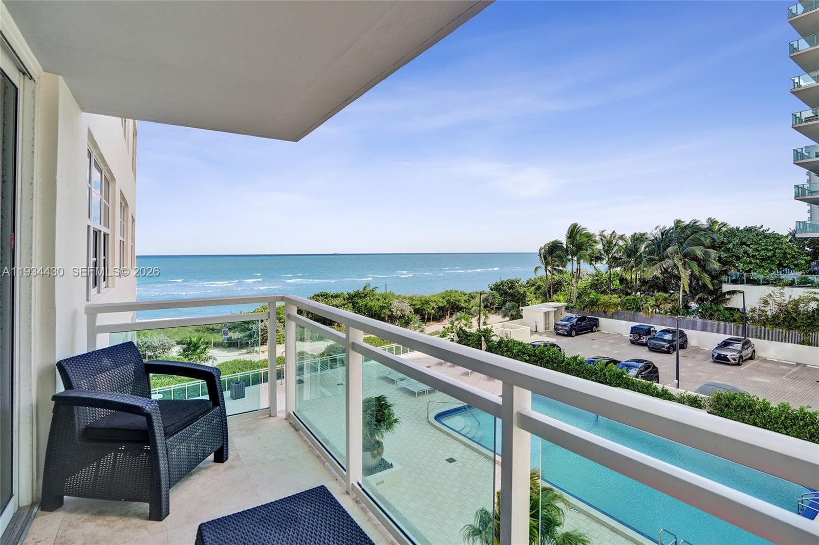 A11934430 — Miami Beach — 54