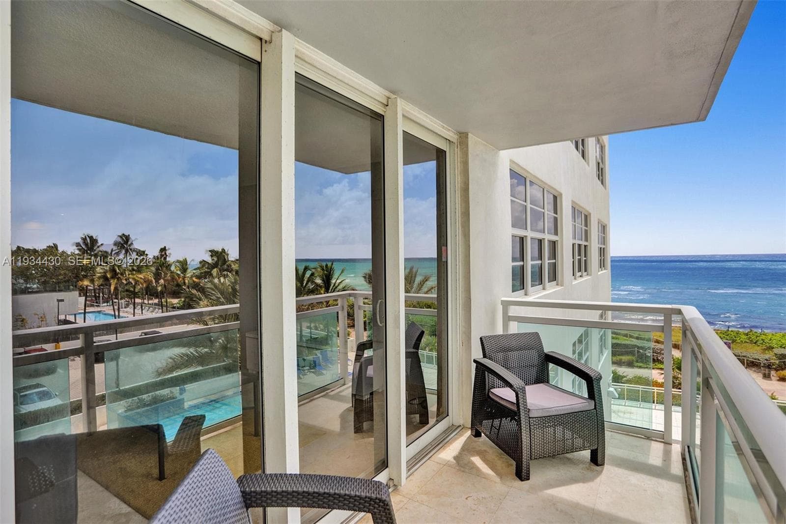 A11934430 — Miami Beach — 15