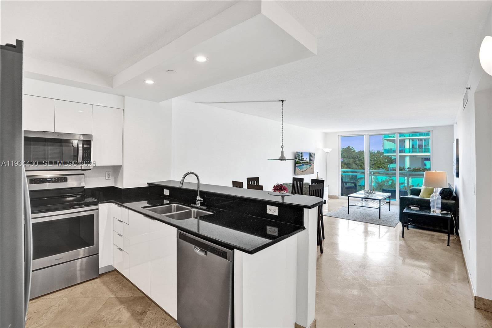 A11934430 — Miami Beach — 11