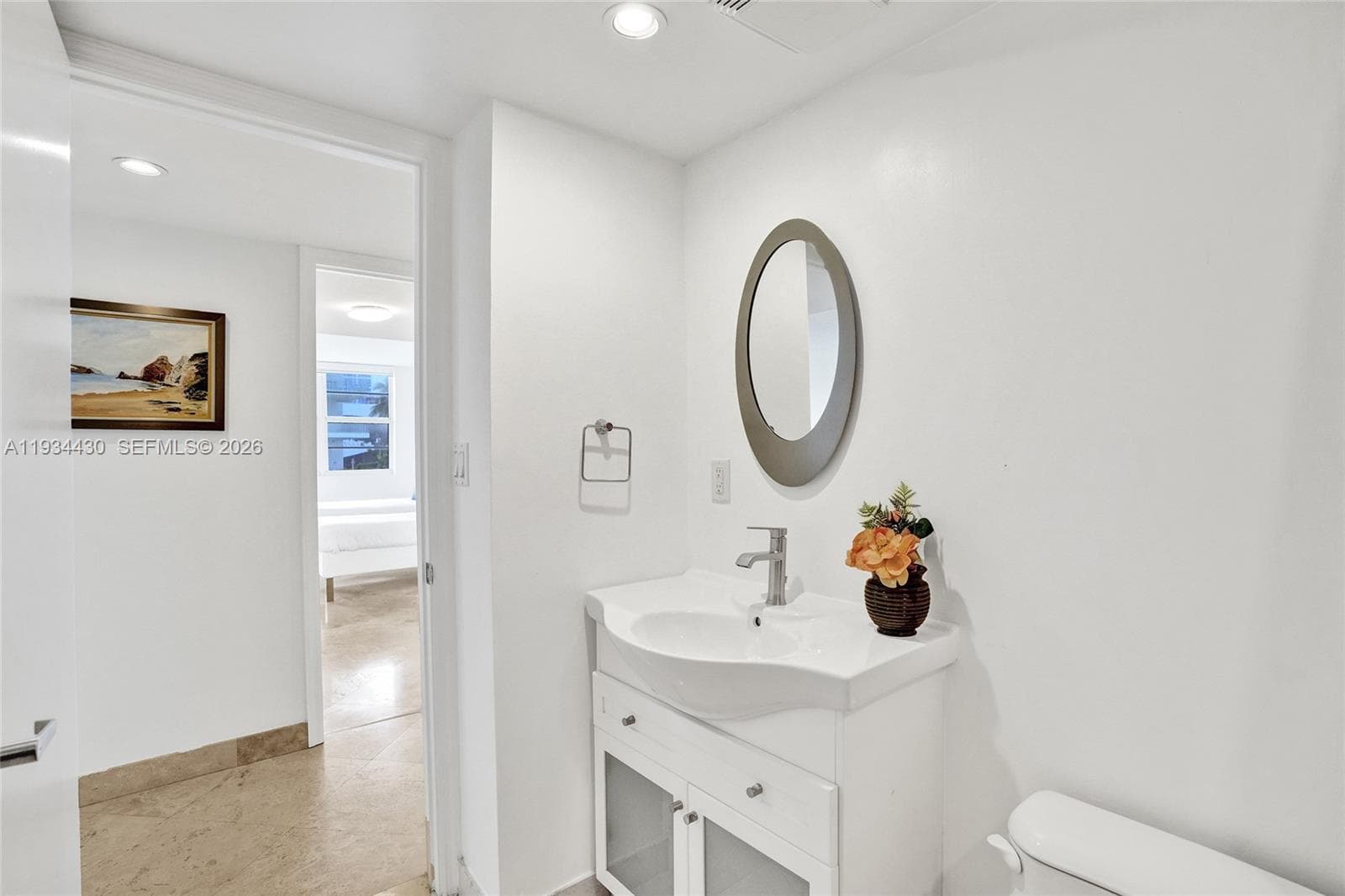 A11934430 — Miami Beach — 29