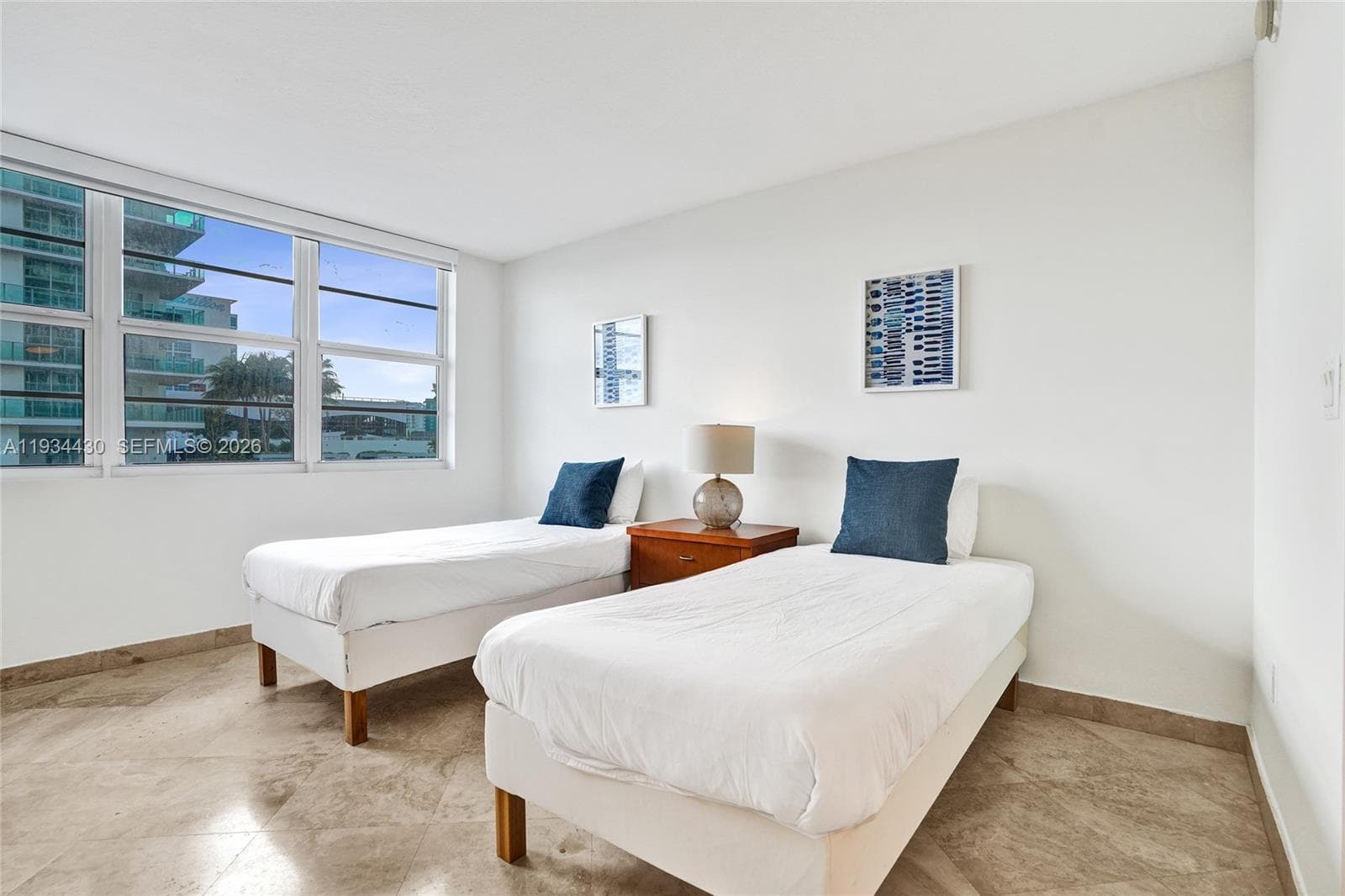 A11934430 — Miami Beach — 25