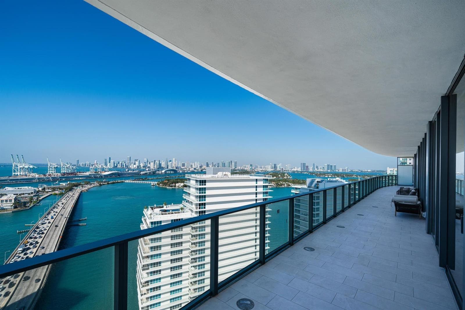 F10542192 — Miami Beach — 26