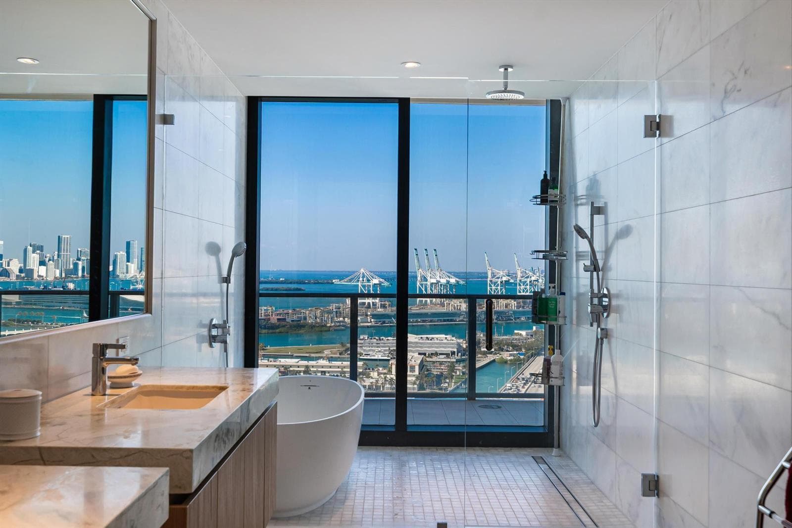 F10542192 — Miami Beach — 25