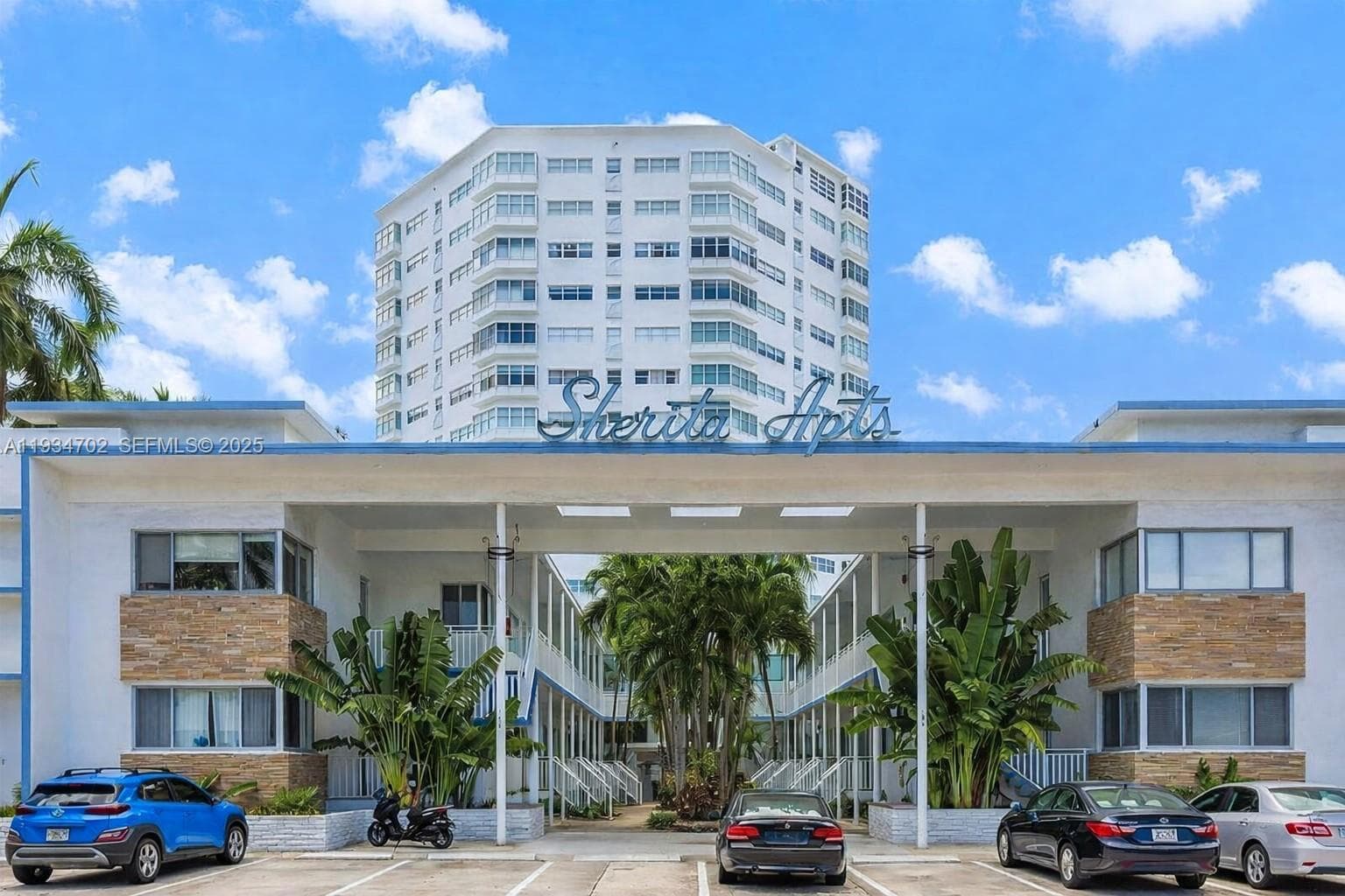 A11934702 — Miami Beach